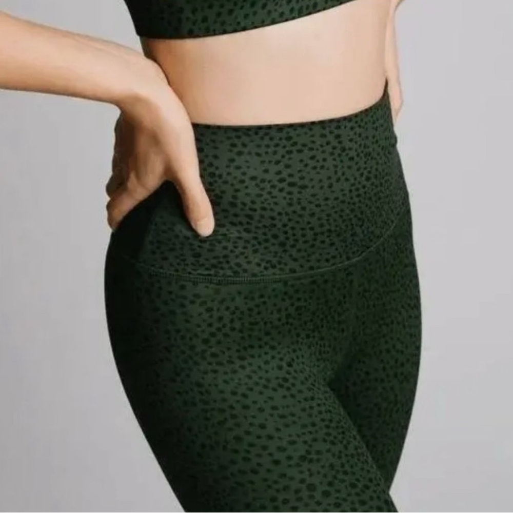Zyia Pine Leggings
